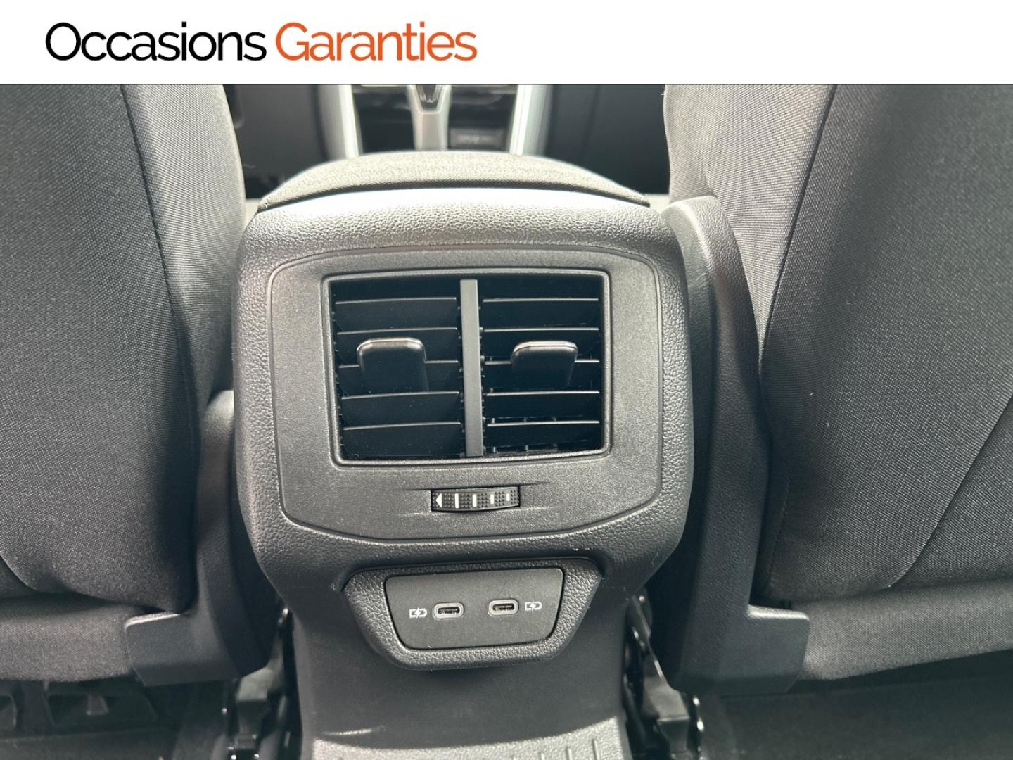 Voitures occasions VOLKSWAGEN T-ROC Life Plus Rezé