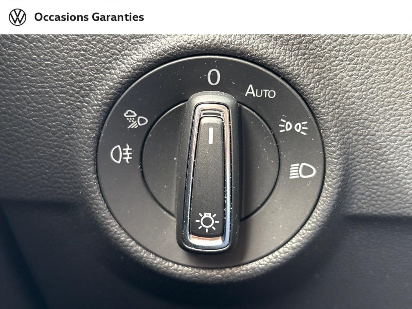Voitures occasions VOLKSWAGEN T-ROC Style Rezé