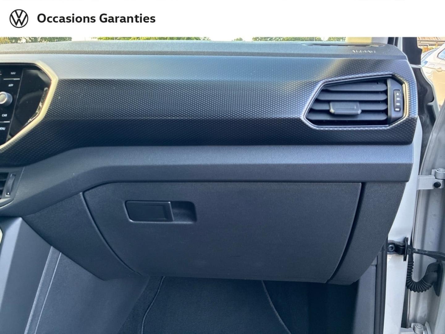 Voitures occasions VOLKSWAGEN T-CROSS Life Tech Rezé