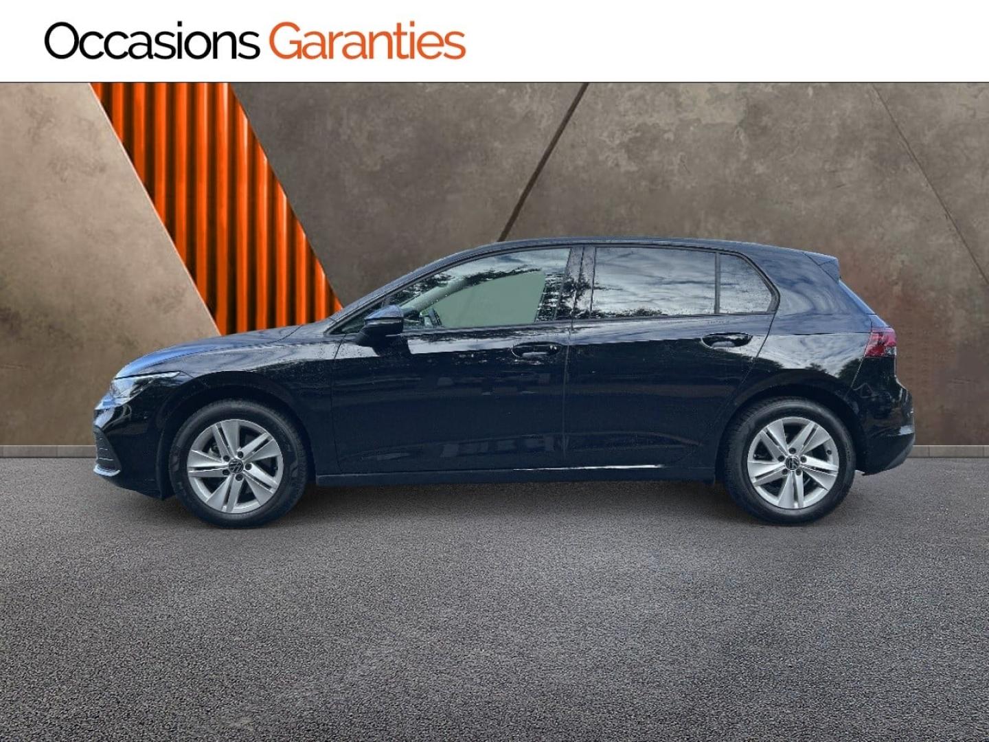 Voitures occasions VOLKSWAGEN GOLF Life Plus Rezé