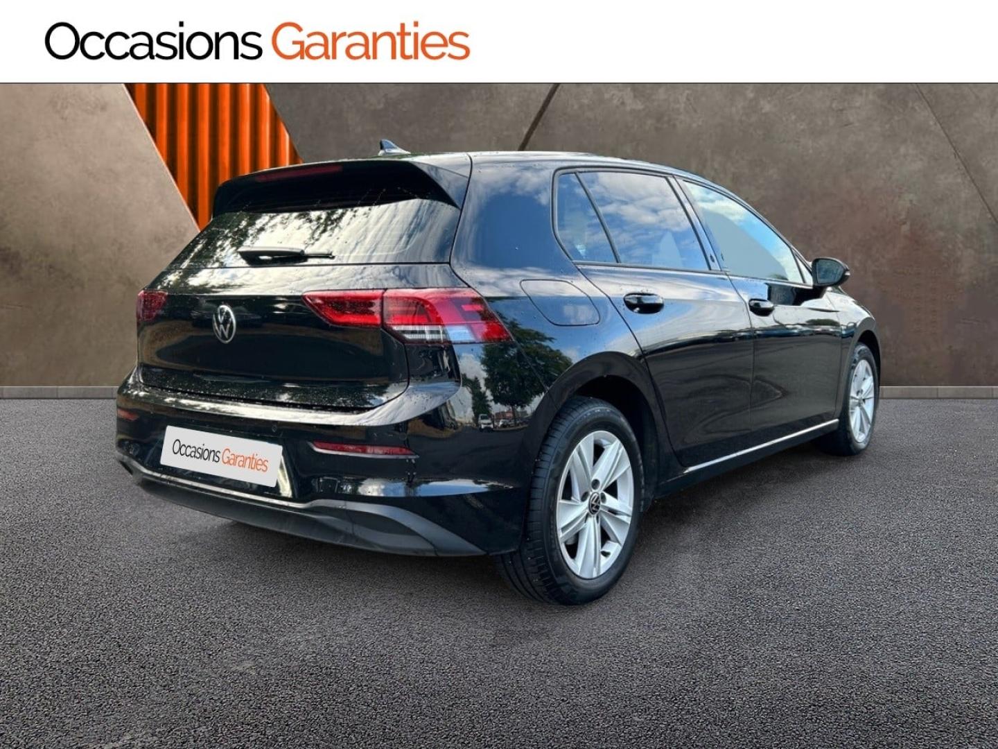 Voitures occasions VOLKSWAGEN GOLF Life Plus Rezé