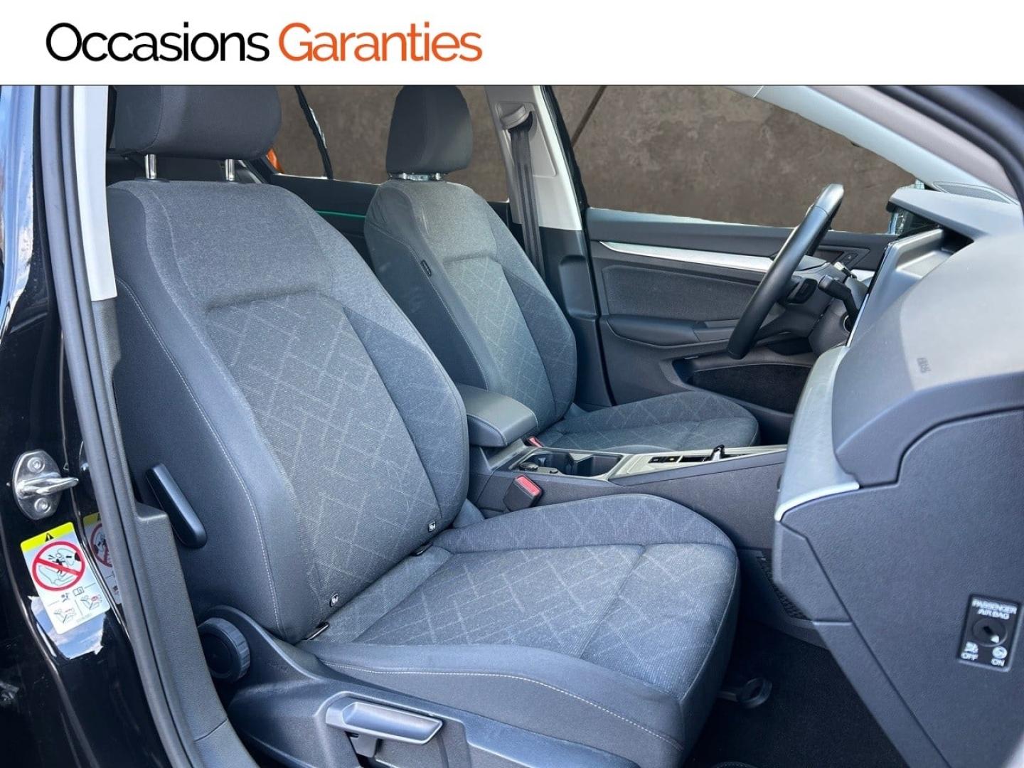Voitures occasions VOLKSWAGEN GOLF Life Plus Rezé