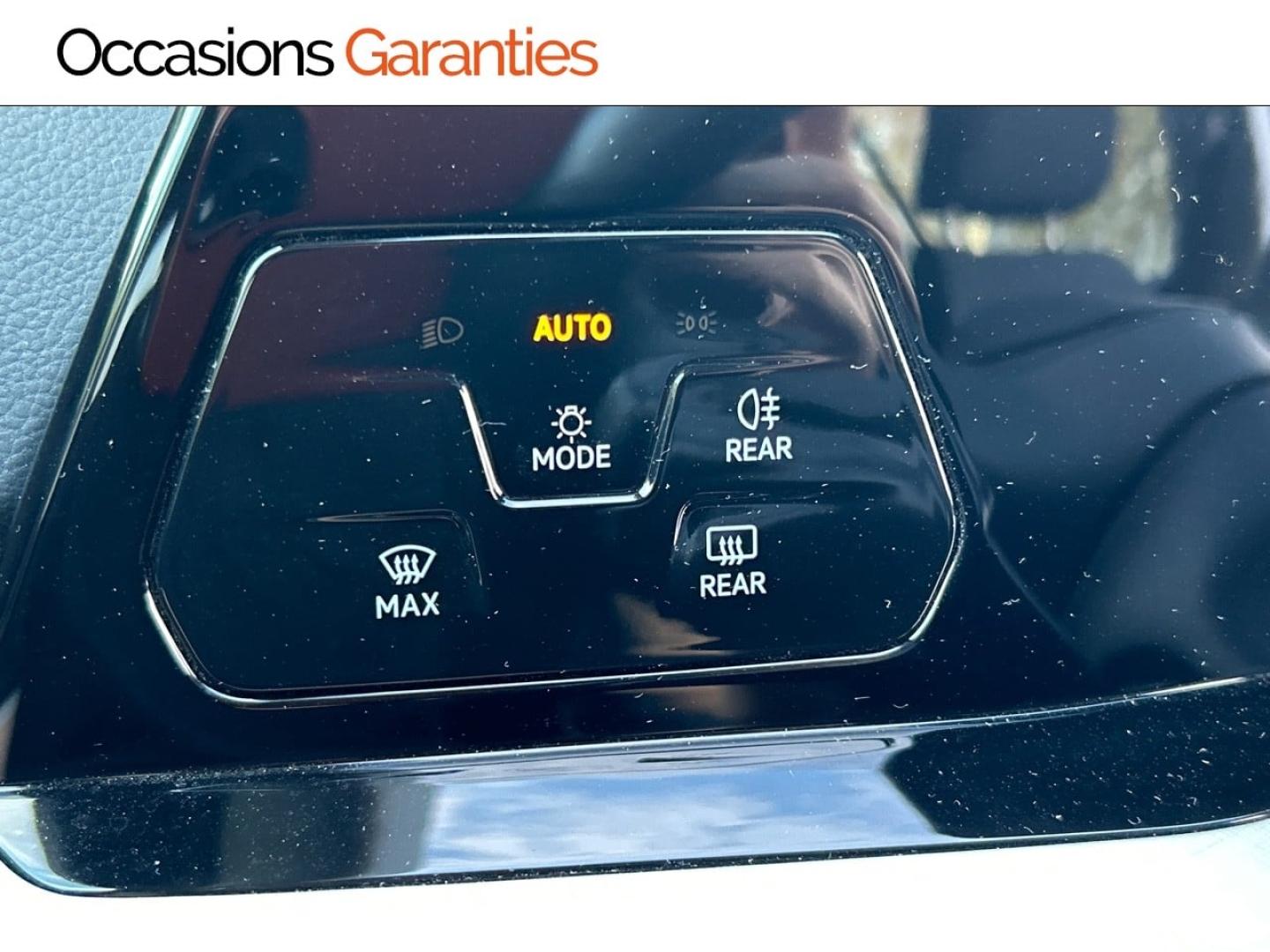 Voitures occasions VOLKSWAGEN GOLF Life Plus Rezé