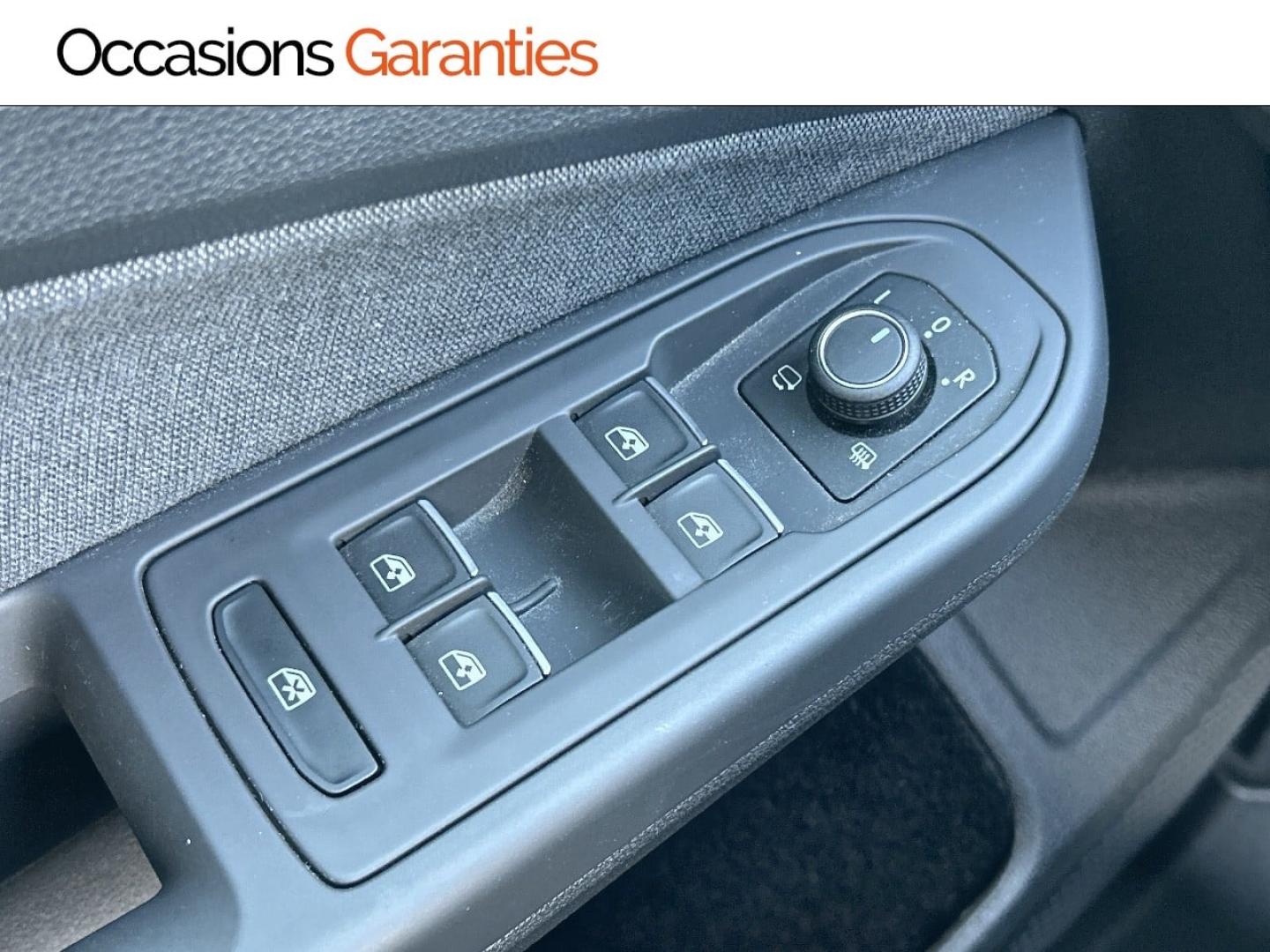 Voitures occasions VOLKSWAGEN GOLF Life Plus Rezé