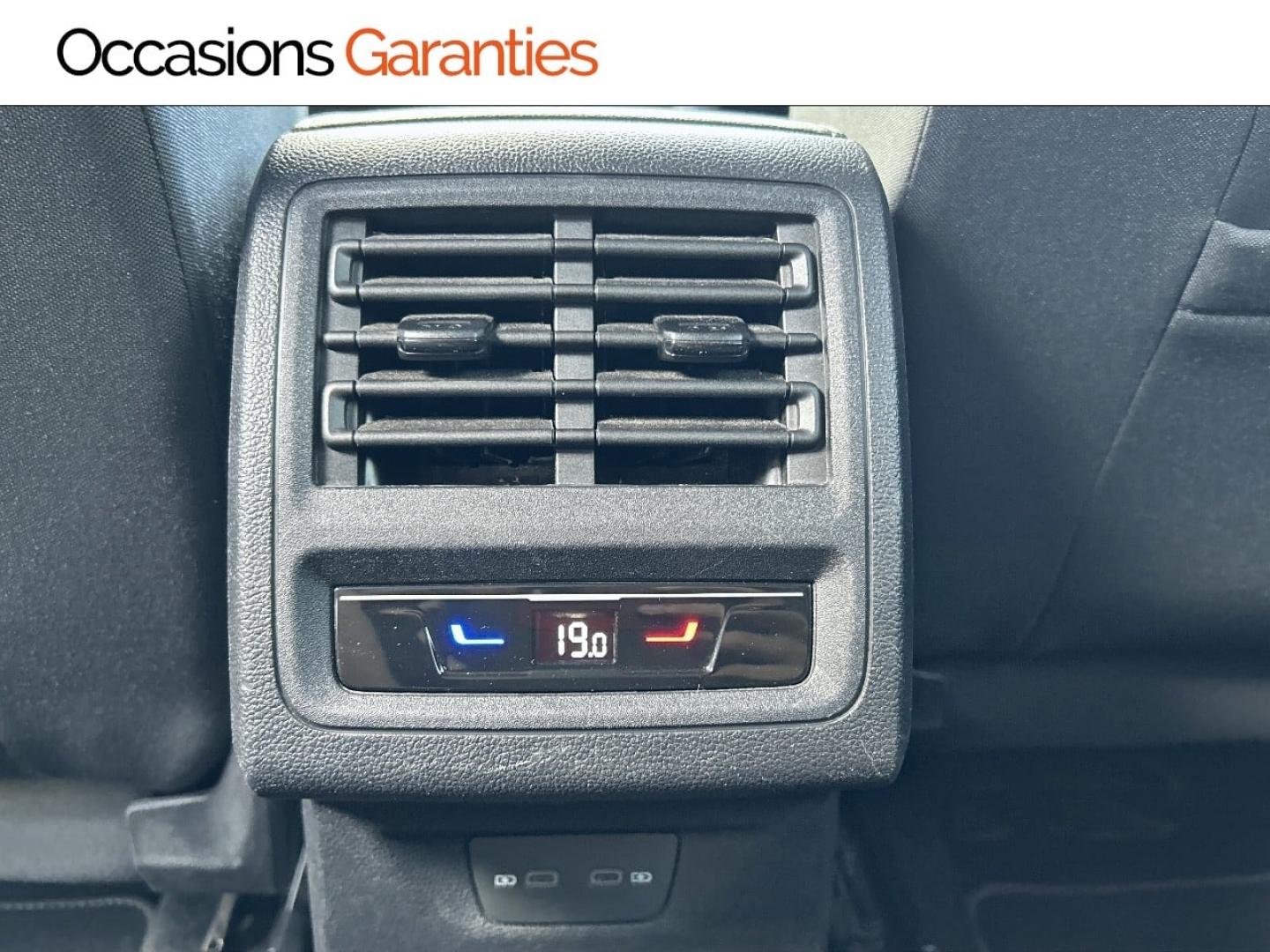 Voitures occasions VOLKSWAGEN GOLF Life Plus Rezé