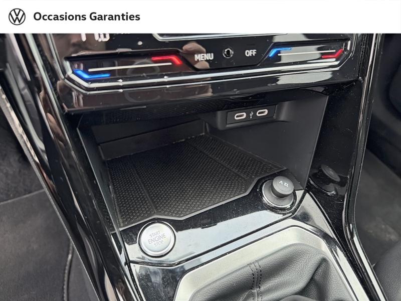 Voitures occasions VOLKSWAGEN T-ROC R-Line Rezé