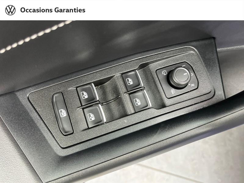 Voitures occasions VOLKSWAGEN T-ROC R-Line Rezé