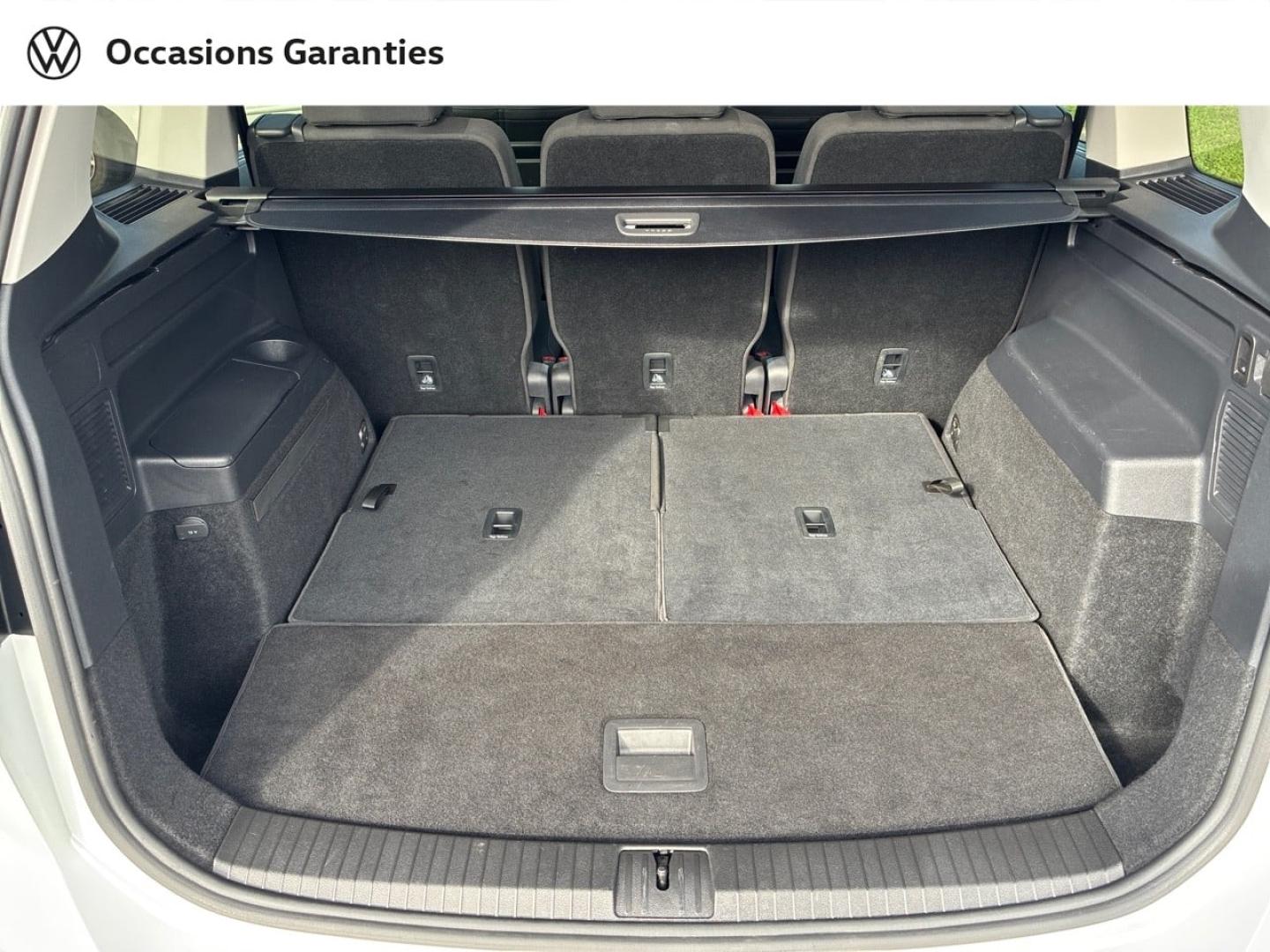 Voitures occasions VOLKSWAGEN TOURAN Life Plus Rezé