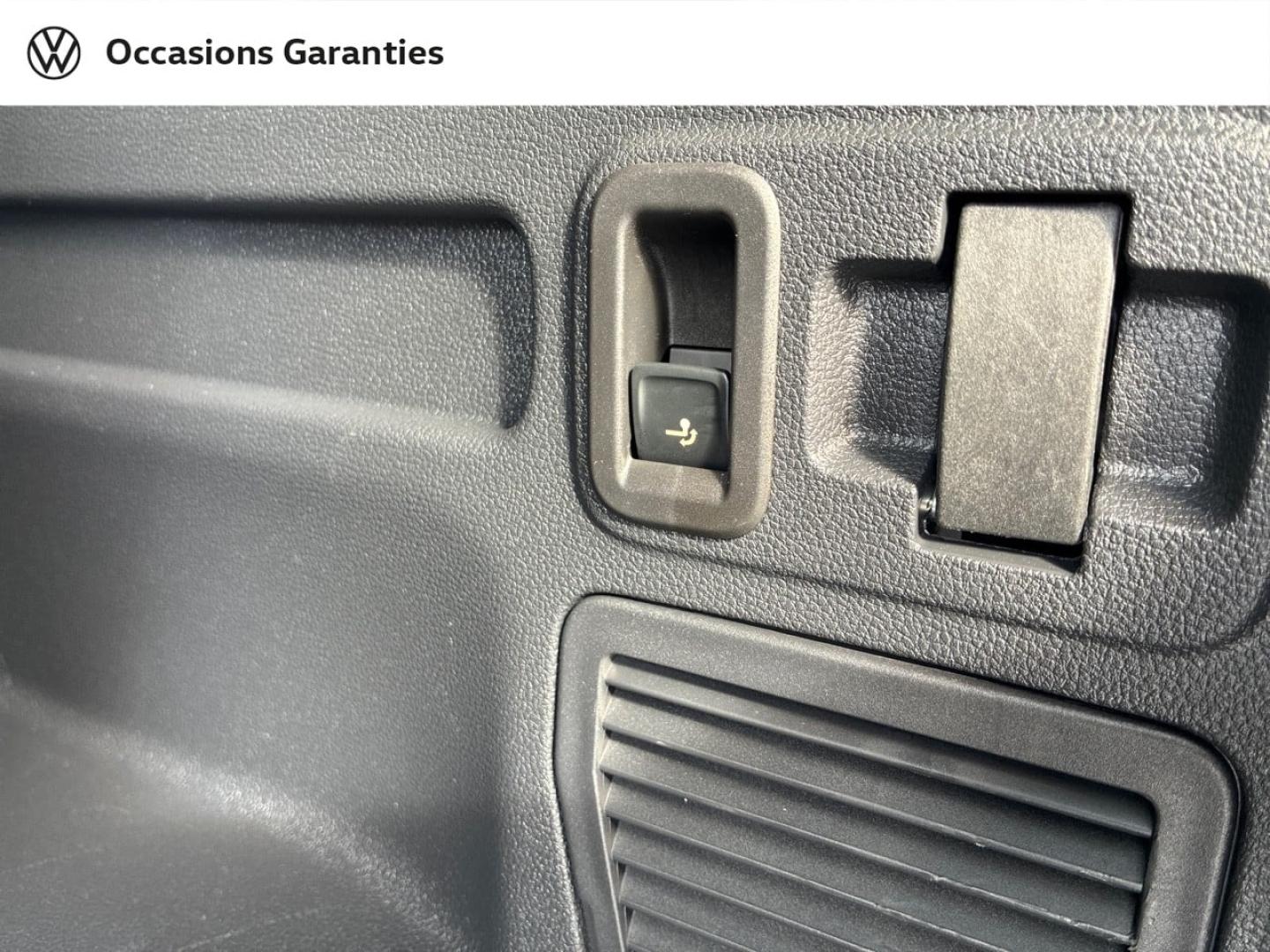 Voitures occasions VOLKSWAGEN TOURAN Life Plus Rezé