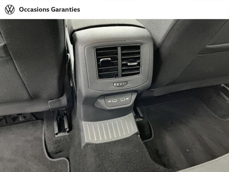 Voitures occasions VOLKSWAGEN T-ROC Life Rezé