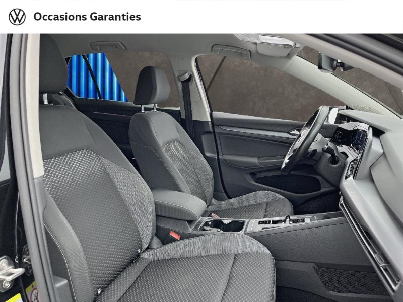 Voitures occasions VOLKSWAGEN GOLF Active Rezé