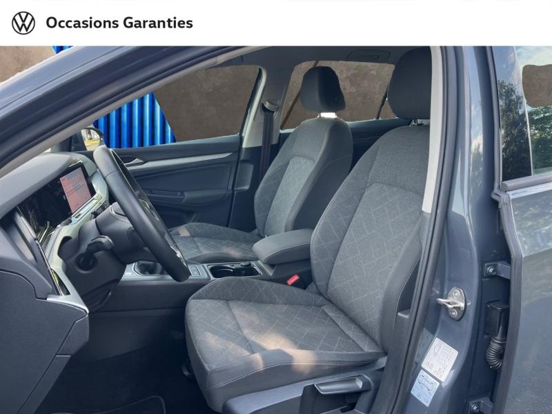 Voitures occasions VOLKSWAGEN GOLF Life 1st Rezé