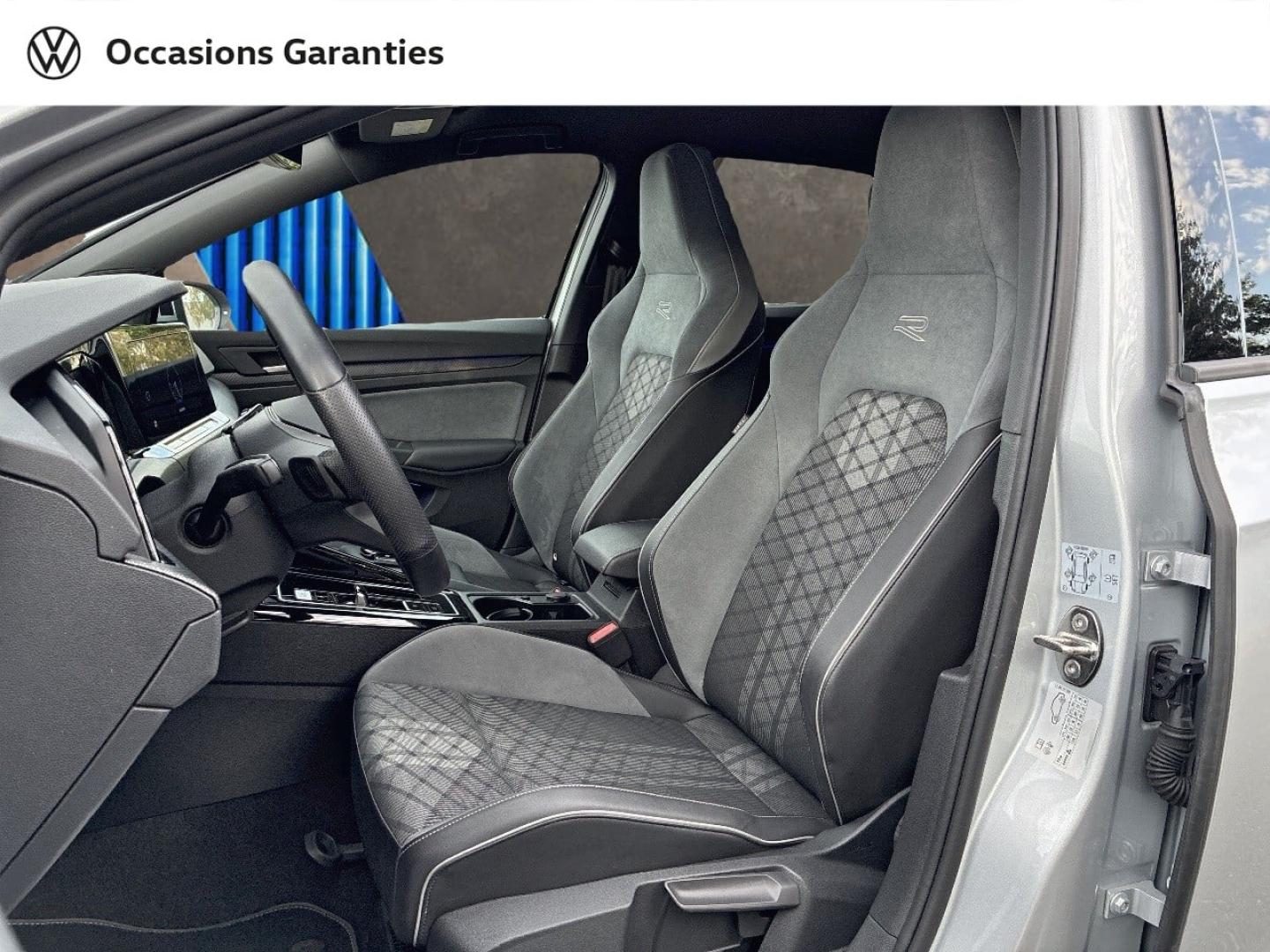 Voitures occasions VOLKSWAGEN GOLF R-Line Rezé