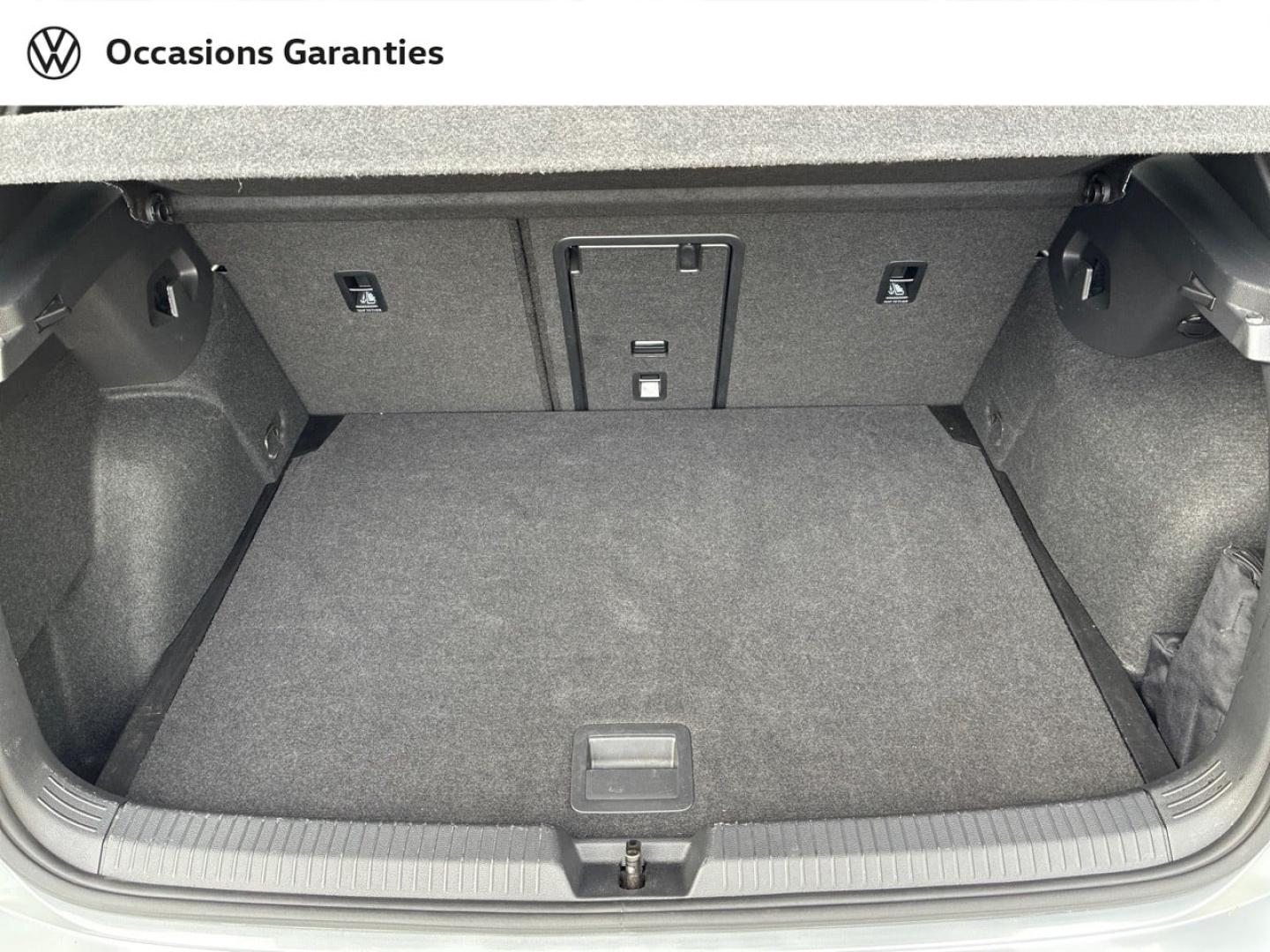 Voitures occasions VOLKSWAGEN GOLF R-Line Rezé