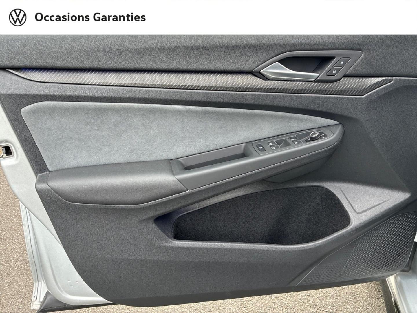 Voitures occasions VOLKSWAGEN GOLF R-Line Rezé