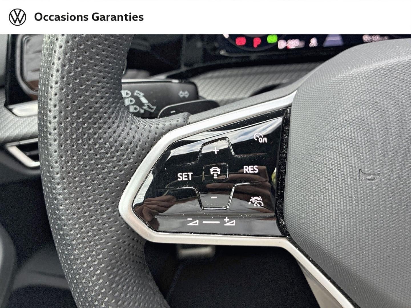 Voitures occasions VOLKSWAGEN GOLF R-Line Orvault