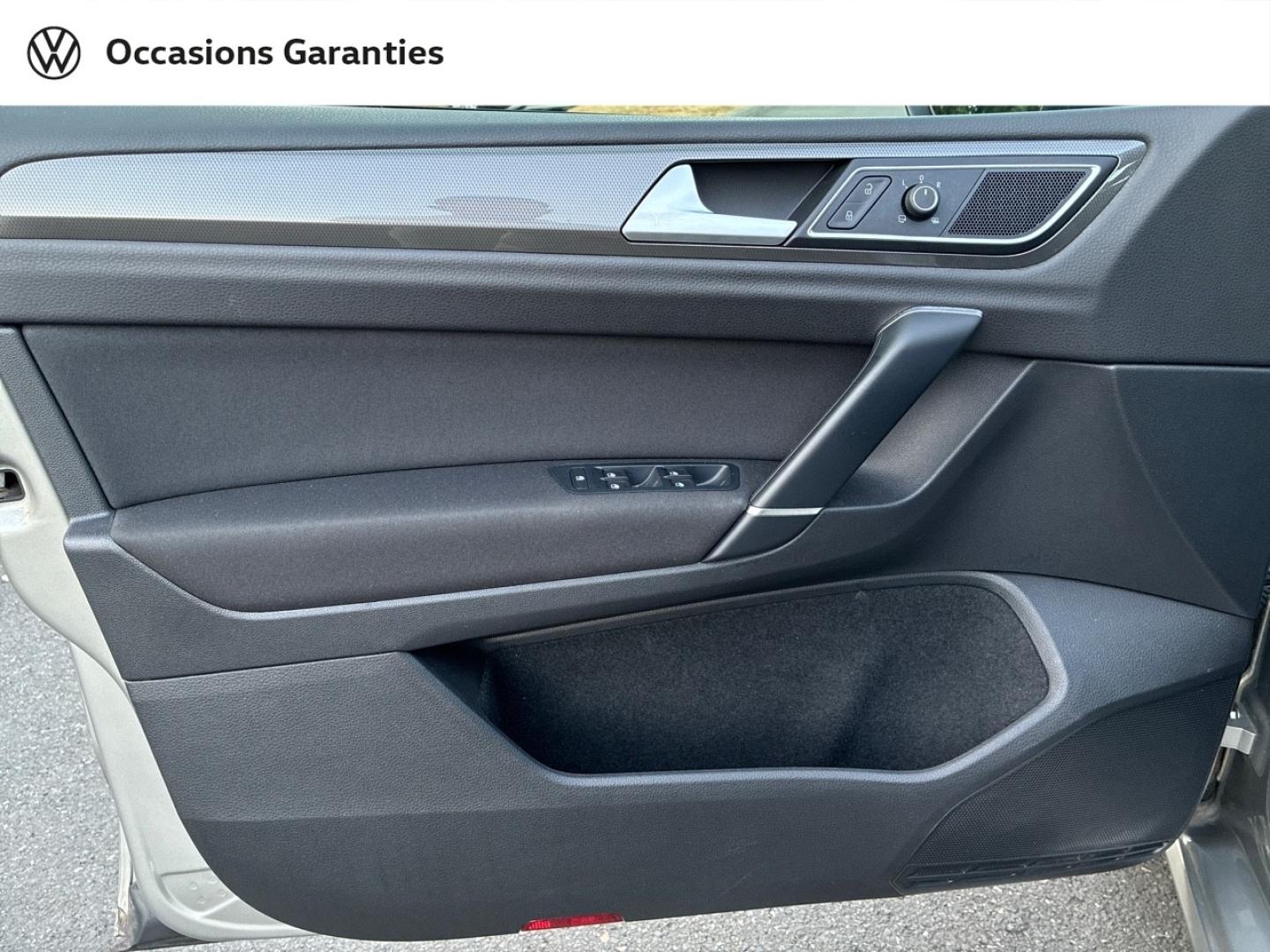 Voitures occasions VOLKSWAGEN GOLF SPORTSVAN Connect Rezé
