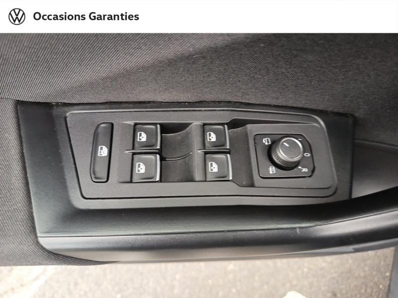 Voitures occasions VOLKSWAGEN T-ROC IQ.Drive Laxou