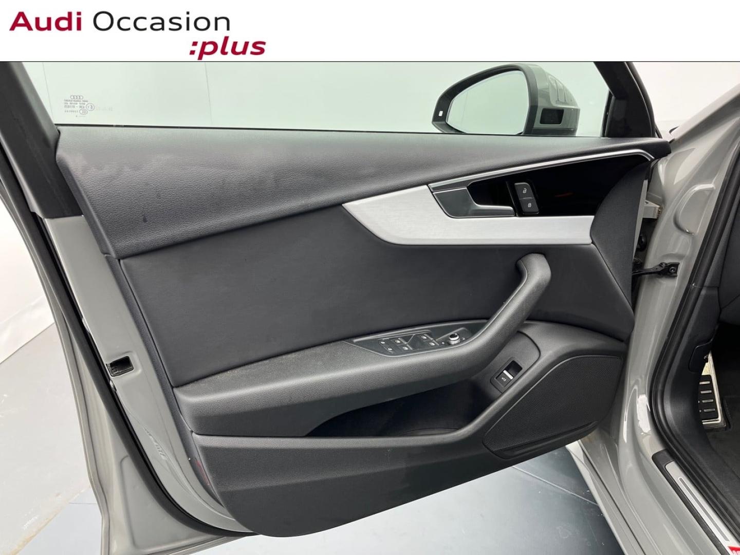 Voitures occasions Audi A4 Avant S line Orvault
