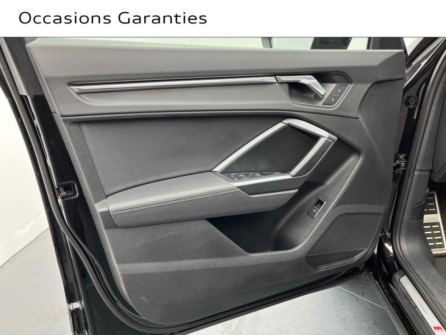 Voitures occasions Audi Q3 S line Orvault
