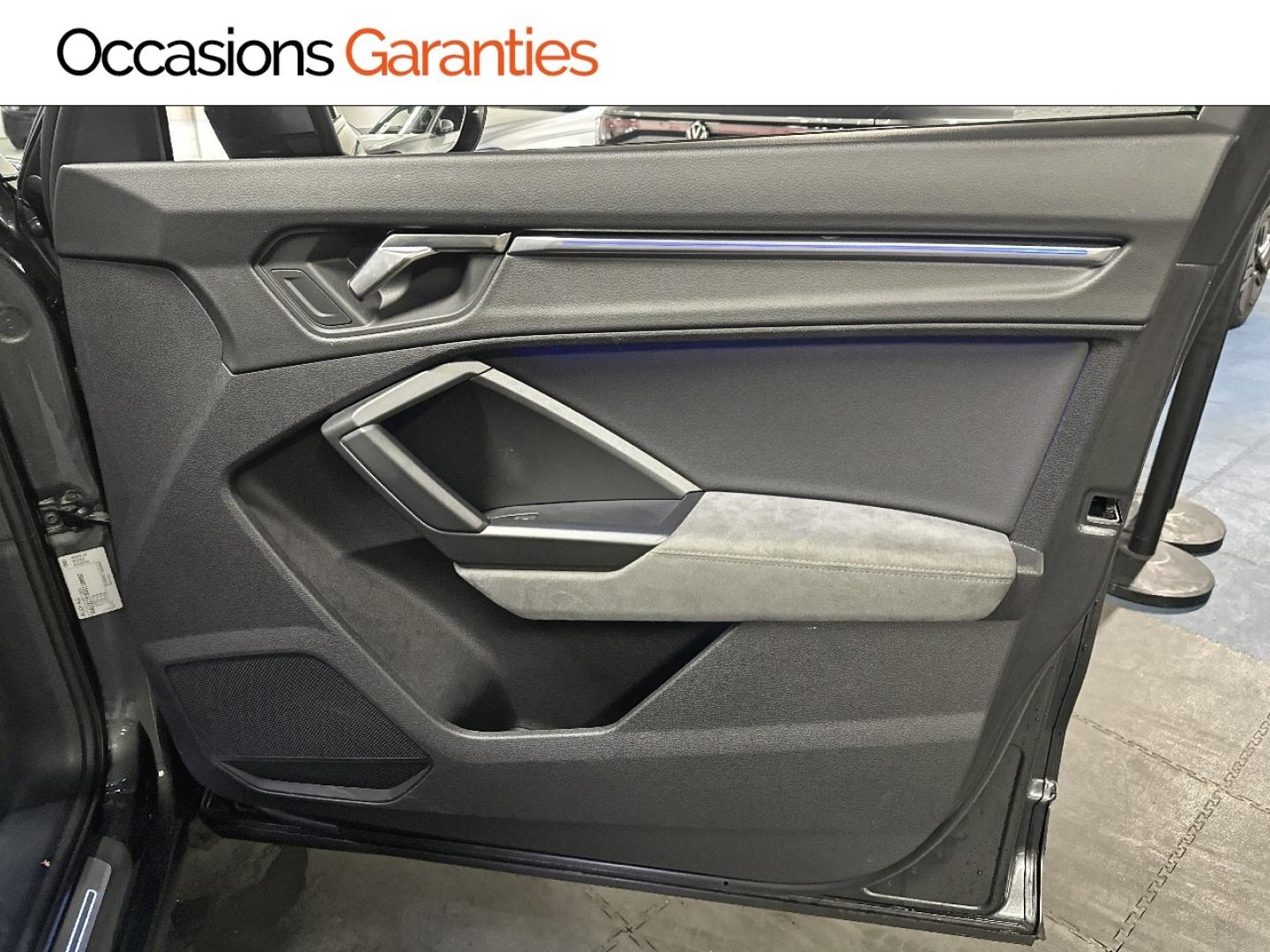 Voitures occasions Audi Q3 S line Paris
