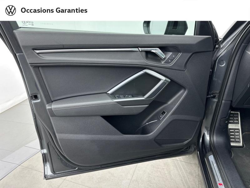 Voitures occasions Audi Q3 S line Paris