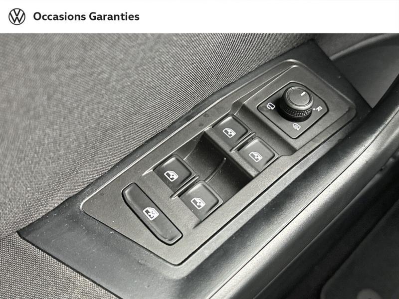 Voitures occasions VOLKSWAGEN T-ROC Life Paris