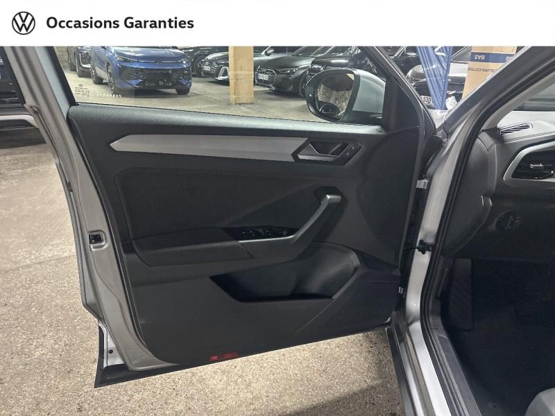 Voitures occasions VOLKSWAGEN T-ROC Life Plus Paris