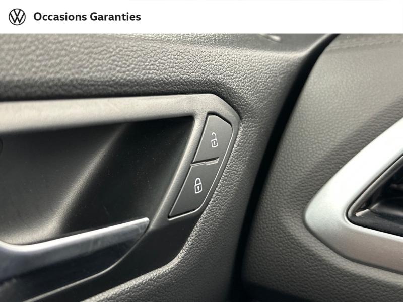 Voitures occasions VOLKSWAGEN T-ROC Life Plus Paris