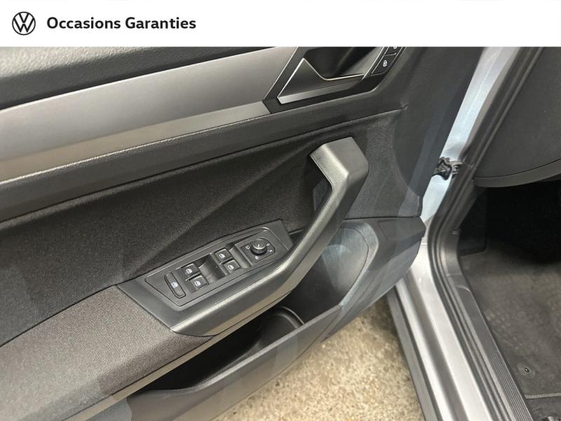 Voitures occasions VOLKSWAGEN T-ROC Life Plus Paris