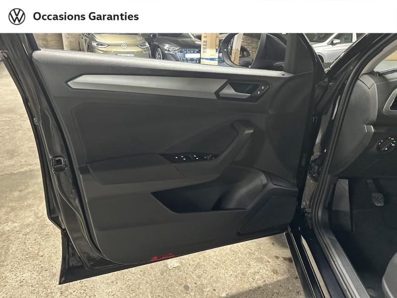 Voitures occasions VOLKSWAGEN T-ROC Life Plus Paris