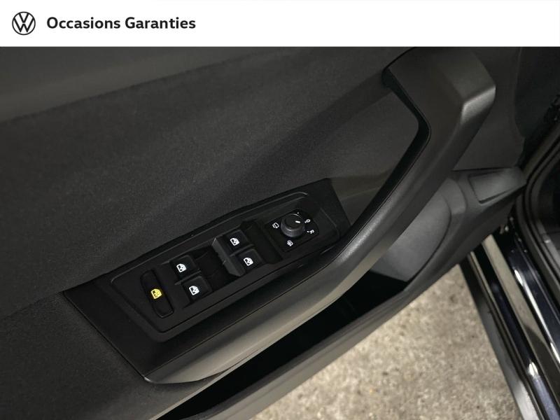 Voitures occasions VOLKSWAGEN T-ROC Life Plus Paris