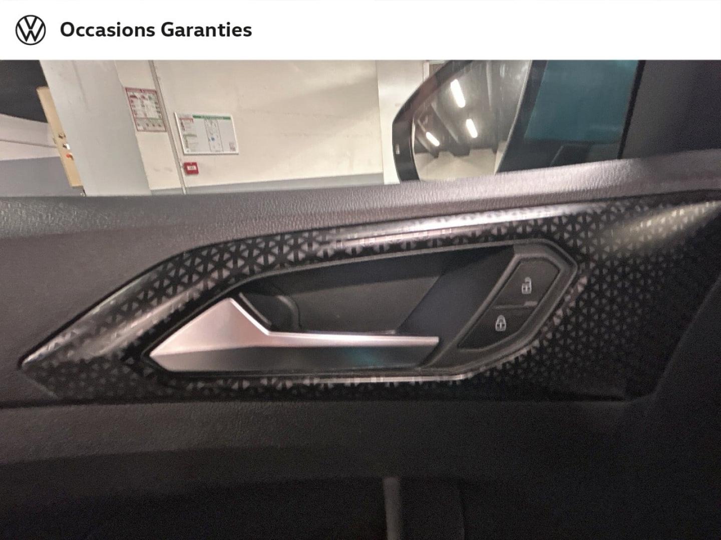 Voitures occasions VOLKSWAGEN T-CROSS Carat Paris