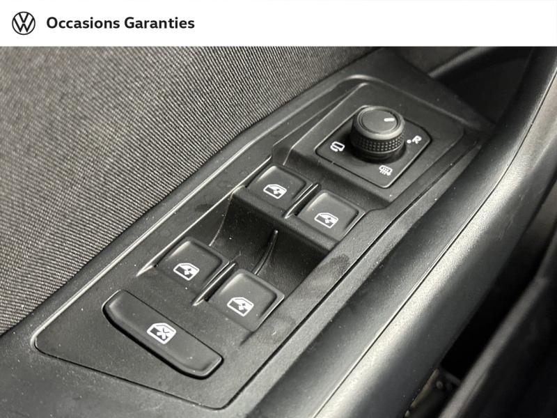 Voitures occasions VOLKSWAGEN T-ROC Life Plus Paris