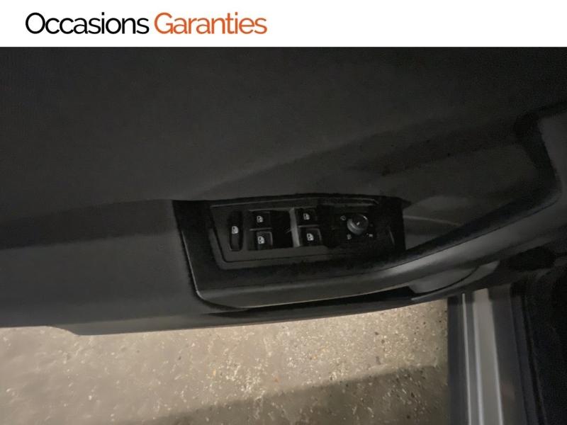 Voitures occasions VOLKSWAGEN T-ROC Life Paris