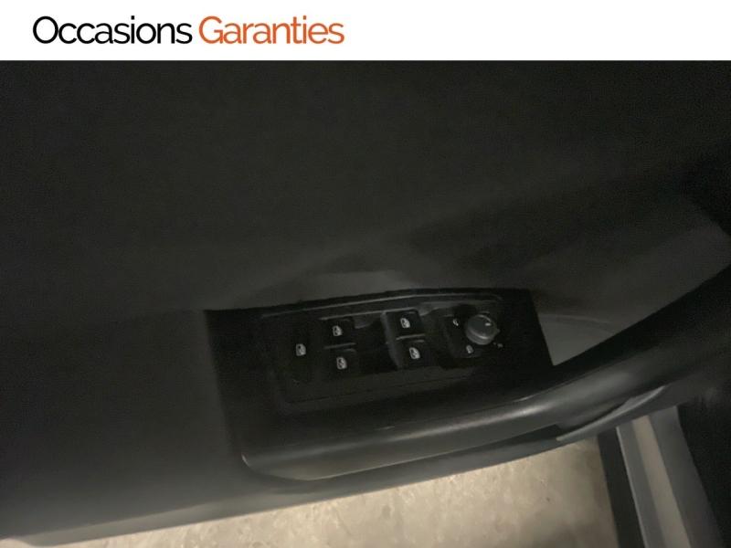 Voitures occasions VOLKSWAGEN T-ROC Base Paris