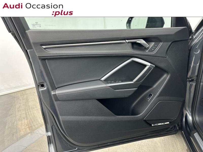 Voitures occasions Audi Q3 S line Paris
