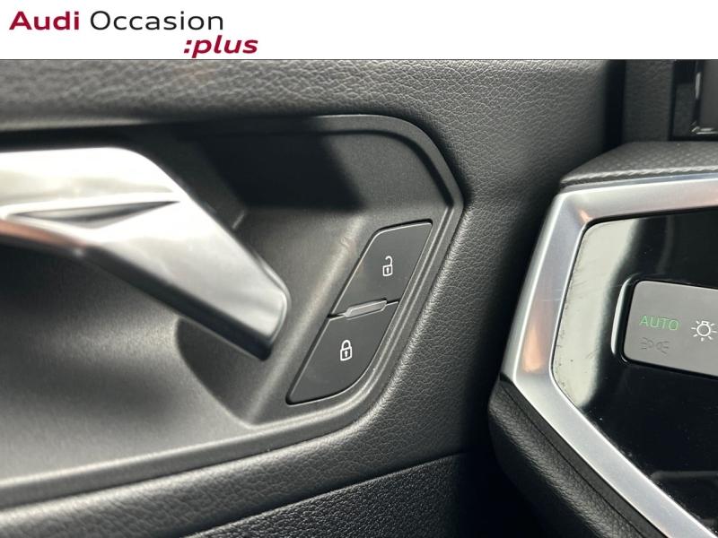 Voitures occasions Audi Q3 S line Paris