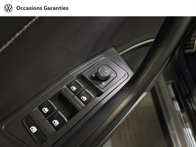 Voitures occasions VOLKSWAGEN T-ROC R-Line Paris
