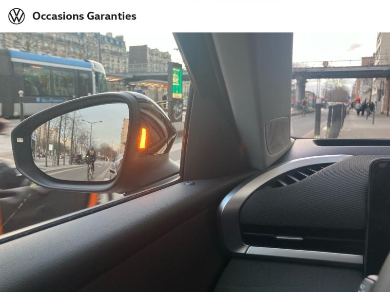 Voitures occasions VOLKSWAGEN T-ROC Life Paris