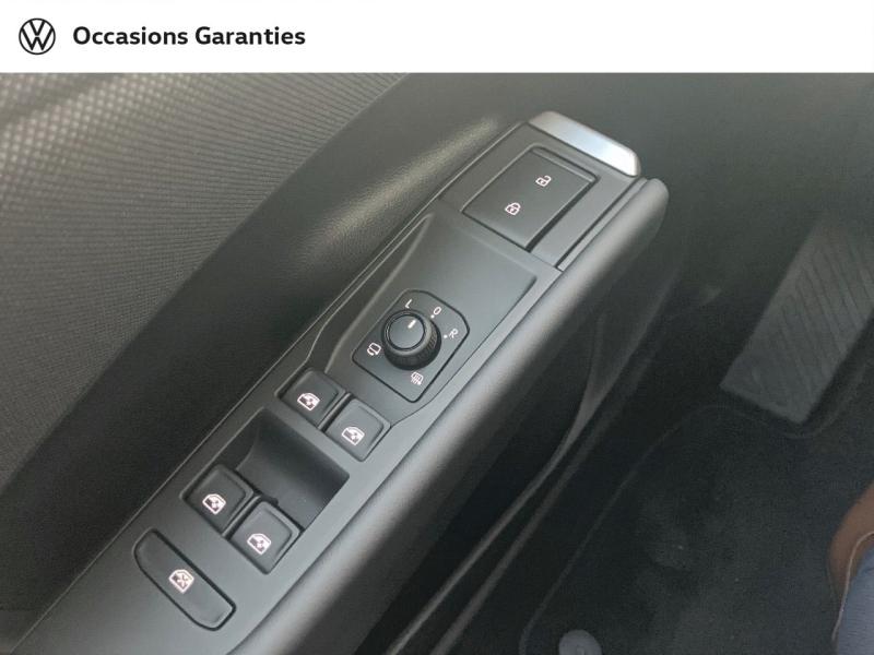 Voitures occasions VOLKSWAGEN T-ROC Life Paris