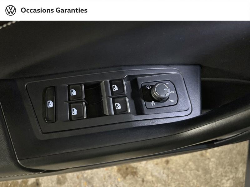 Voitures occasions VOLKSWAGEN T-ROC R-Line Paris
