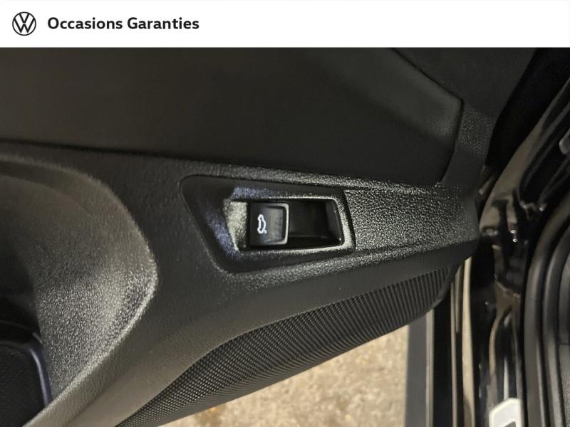 Voitures occasions VOLKSWAGEN T-ROC R-Line Paris