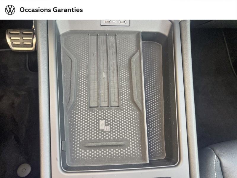 Voitures occasions VOLKSWAGEN T-ROC R-Line Paris