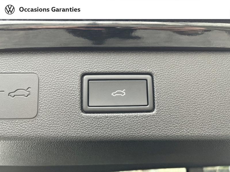 Voitures occasions VOLKSWAGEN T-ROC R-Line Paris