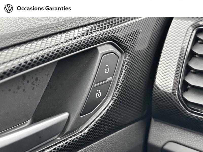 Voitures occasions VOLKSWAGEN T-CROSS Life Plus Paris