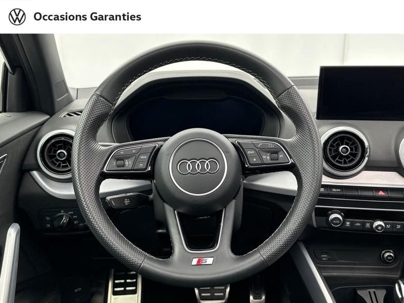 Voitures occasions Audi Q2 S line Paris