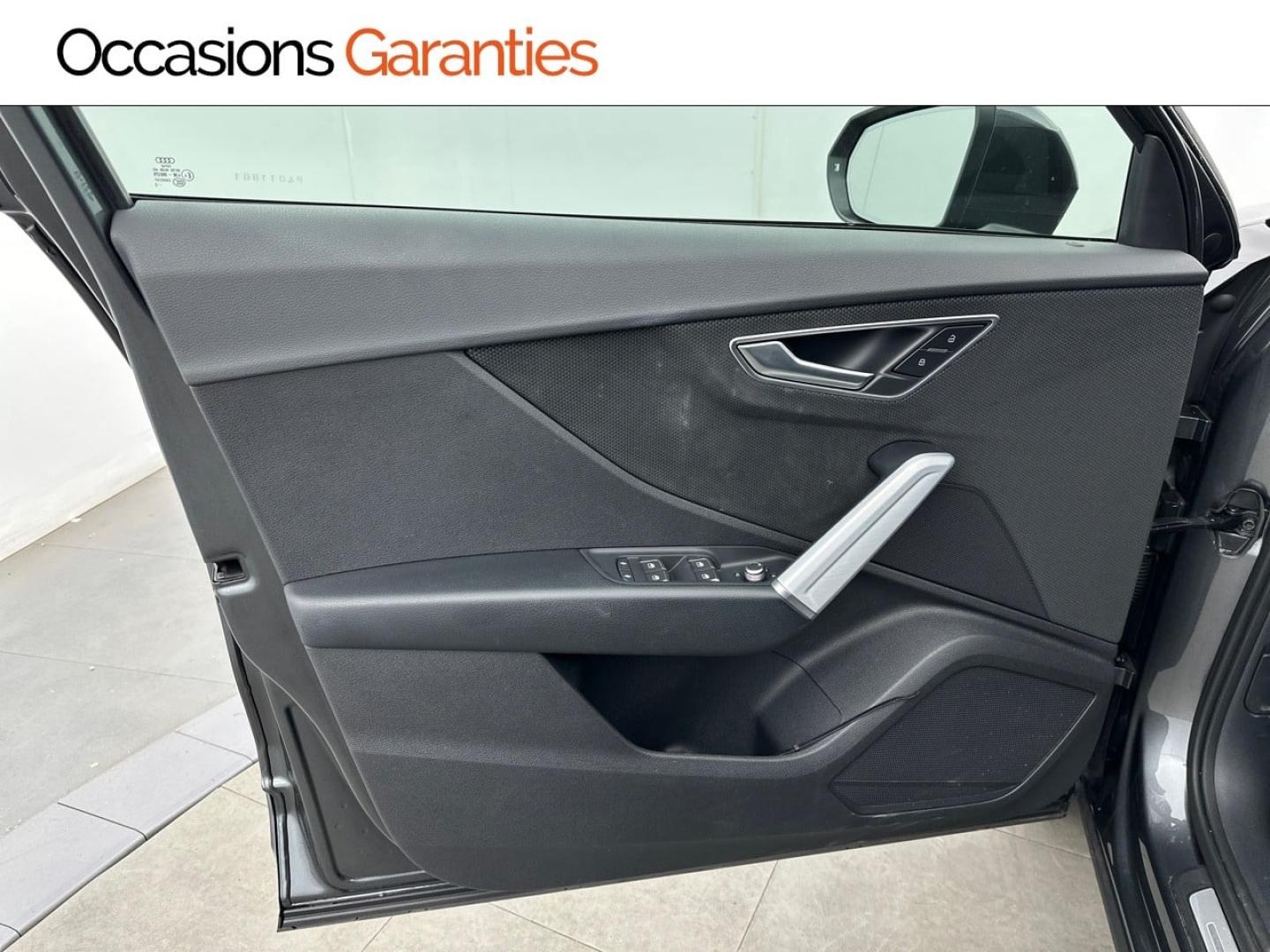 Voitures occasions Audi Q2 S line Paris
