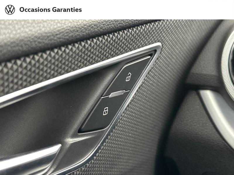 Voitures occasions Audi Q2 S line Paris