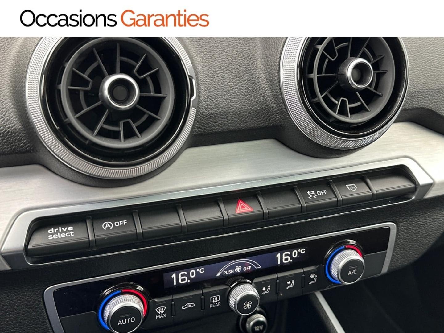 Voitures occasions Audi Q2 S line Paris